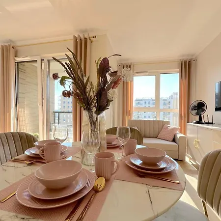 Laura With Sauna & Gym, 5 Min To Baltic Sea & Polsat Arena Apartment Gdansk