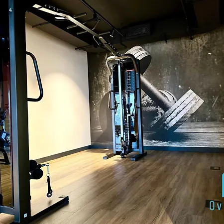 Laura With Sauna & Gym, 5 Min To Baltic Sea & Polsat Arena Lejlighed