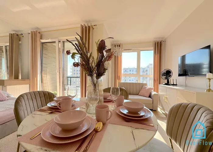 Laura With Sauna & Gym, 5 Min To Baltic Sea & Polsat Arena アパート グダニスク