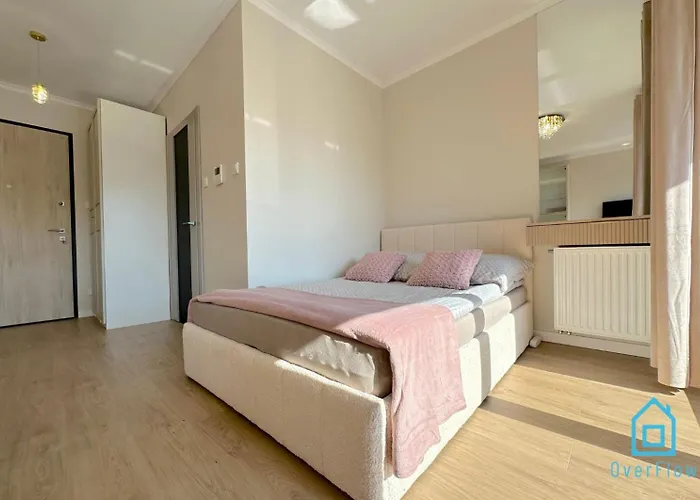 Laura With Sauna & Gym, 5 Min To Baltic Sea & Polsat Arena グダニスク