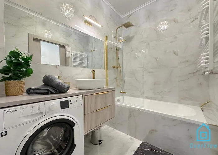 アパート Laura With Sauna & Gym, 5 Min To Baltic Sea & Polsat Arena